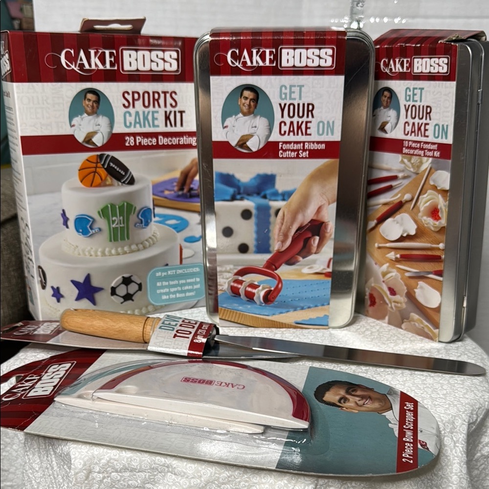 Cake Boss LOT cake decorating kits & supplies all NEW details in description